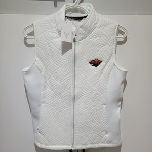 New Elegant Minnesota Wild Women's crisp White Quilted Vest Levelwear, Small